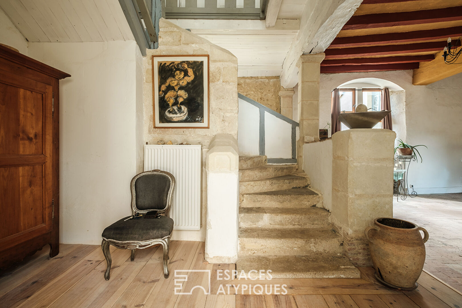 House of character and history in the heart of Thouars