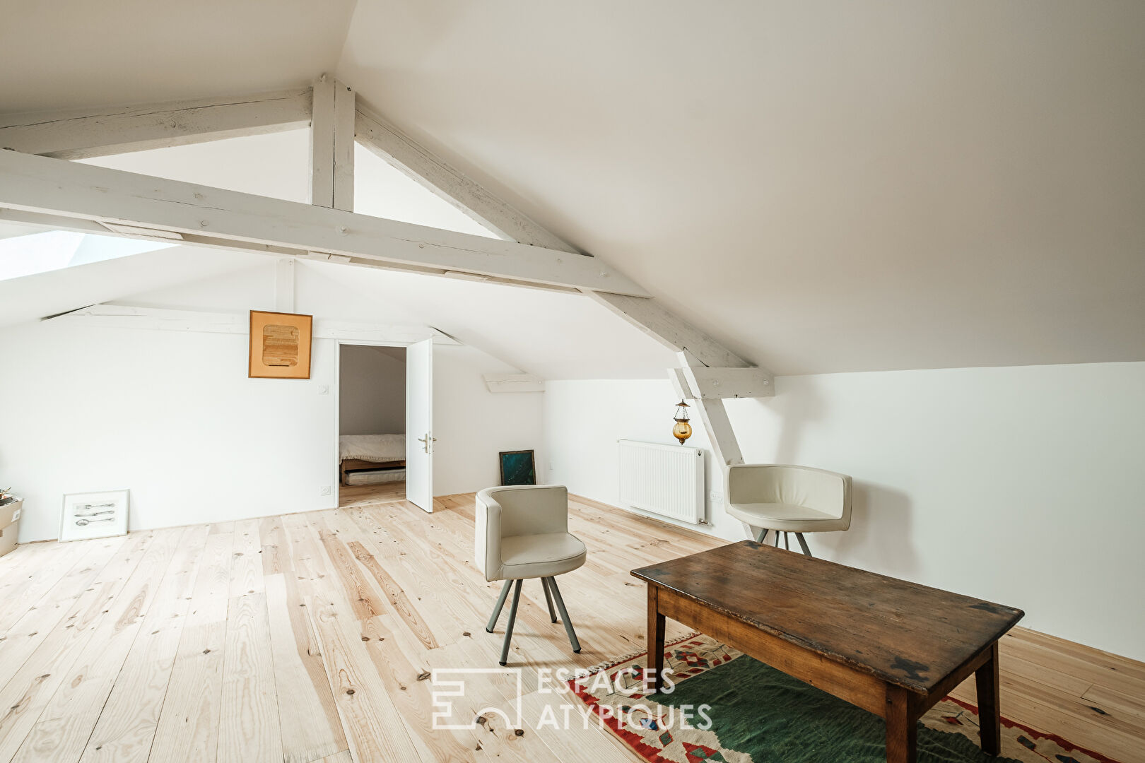 House of character and history in the heart of Thouars