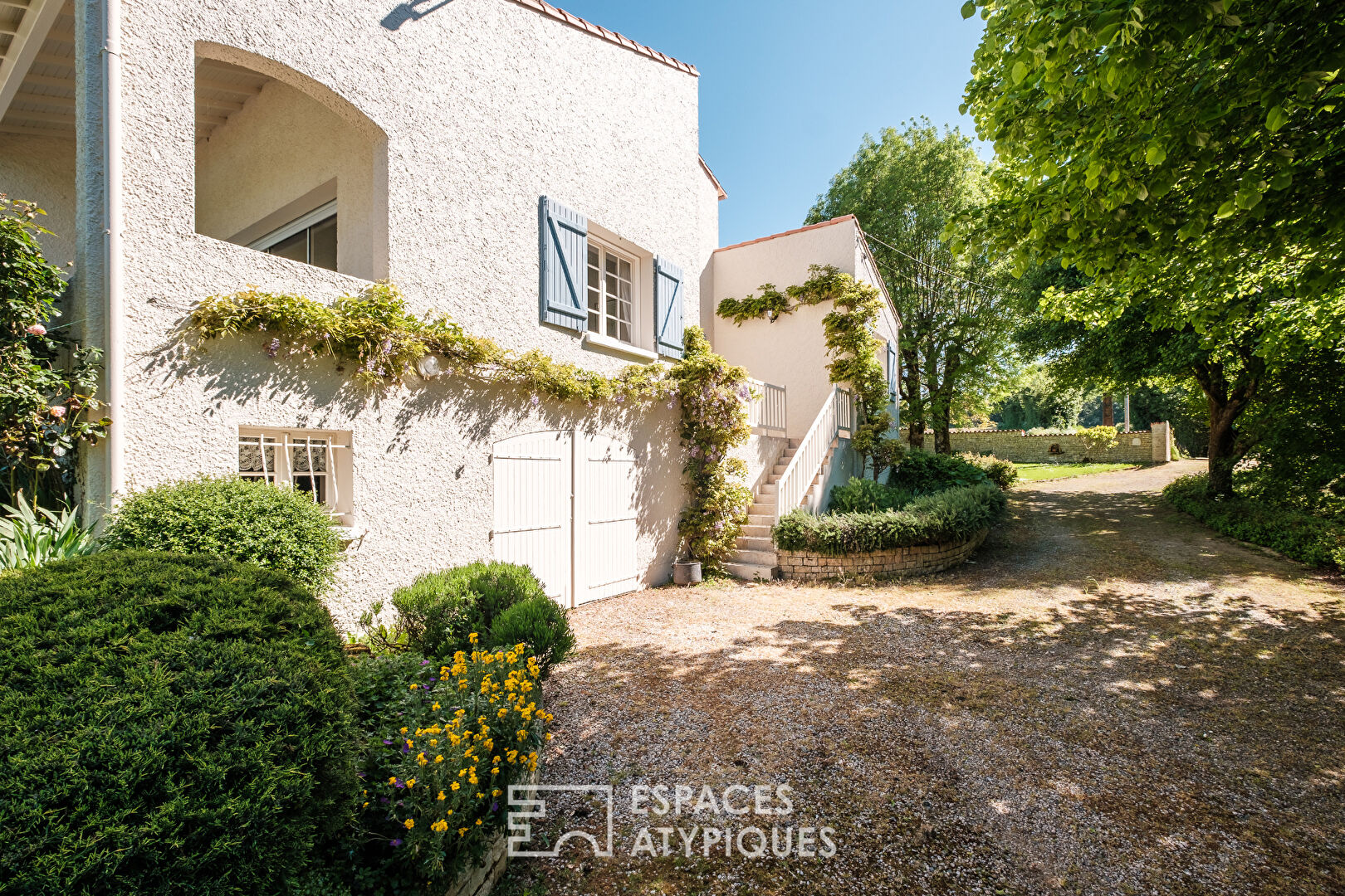 Maison aux allures méditerranéennes avec une vue imprenable