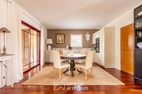 Single storey opening onto garden, terrace and indoor swimming pool