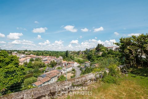 Maison de ville avec sa vue dégagée sur les remparts