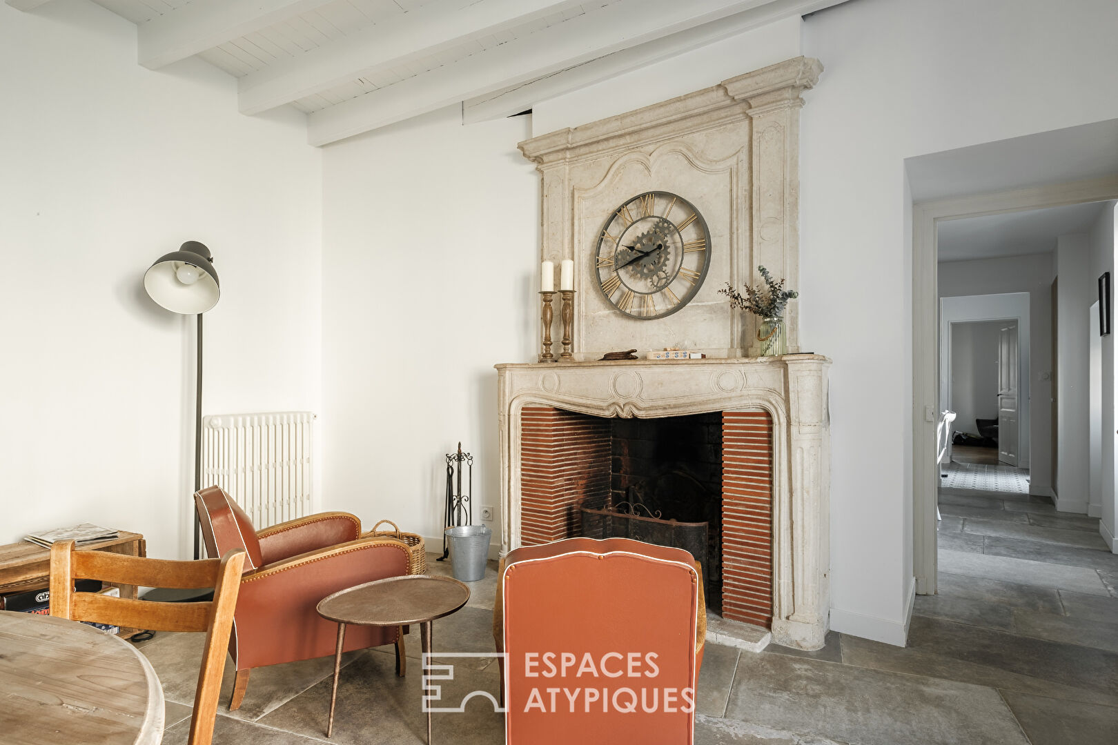 Maison de charme rénovée avec studio indépendant et piscine au coeur de la nature