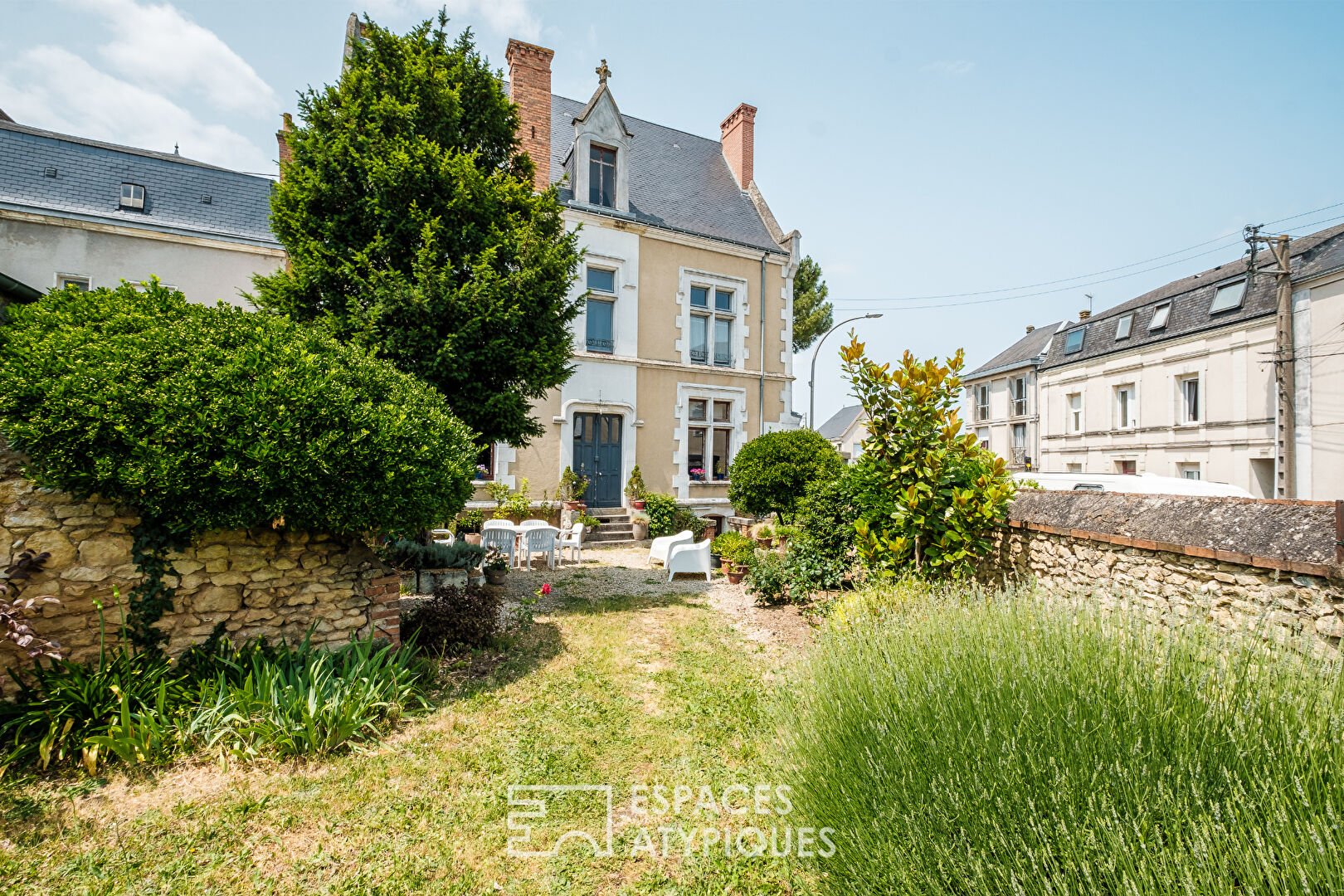 Hôtel particulier avec jardin