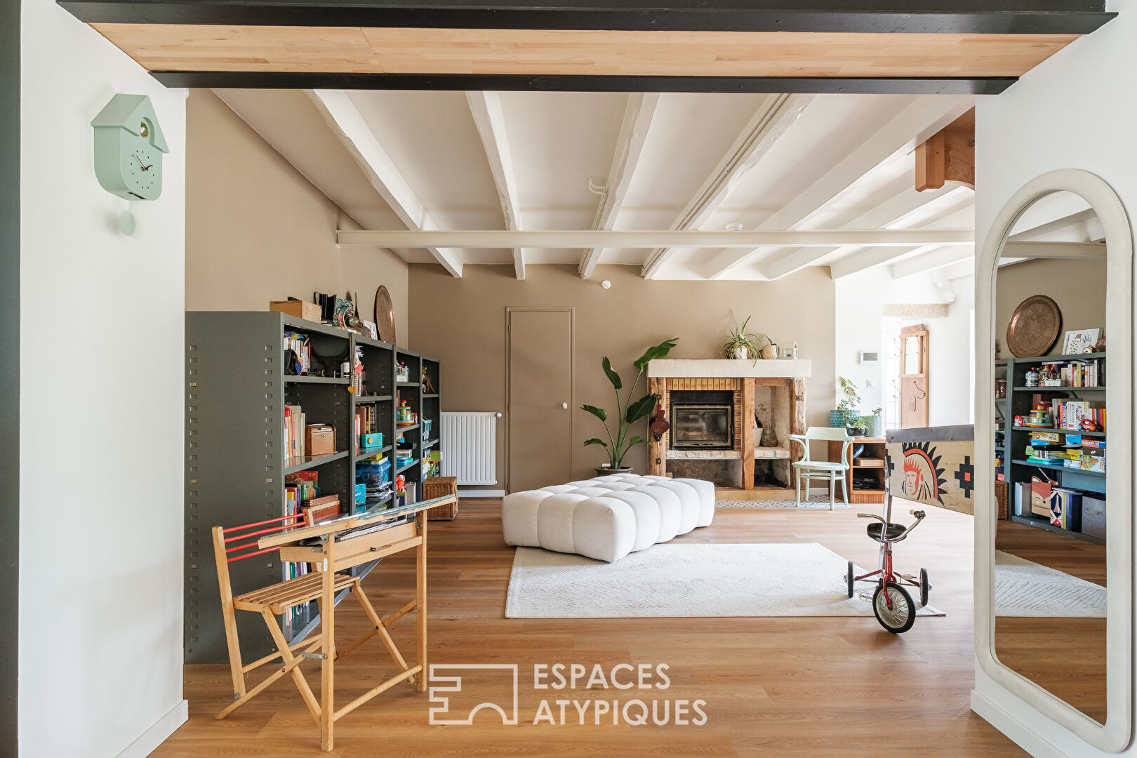 A country feel in the city: charming house and swimming pool