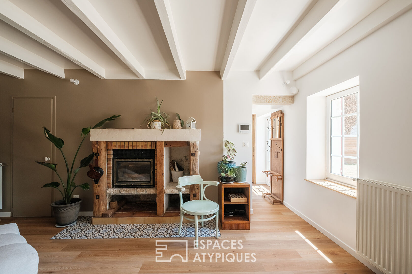 A country feel in the city: charming house and swimming pool