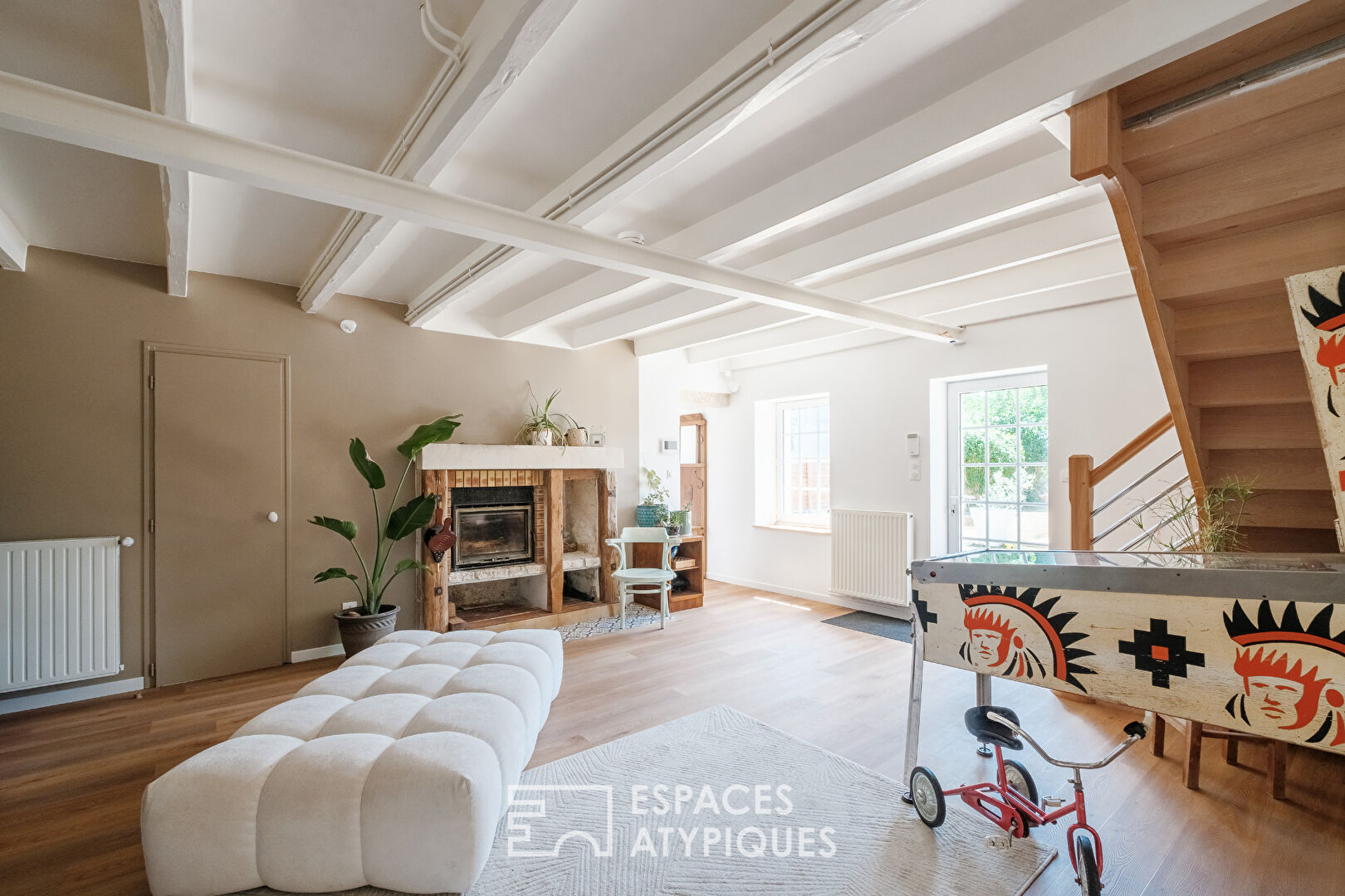 A country feel in the city: charming house and swimming pool