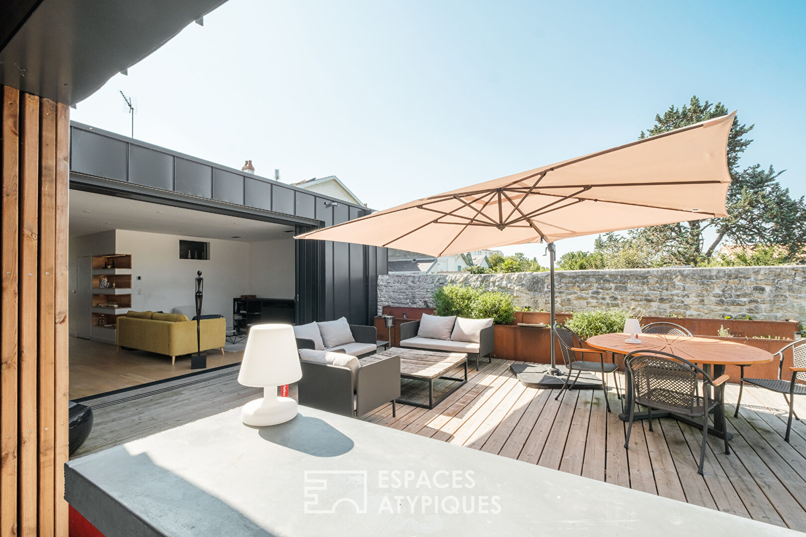 Charming house: between design and nature along the Sèvre Niortaise