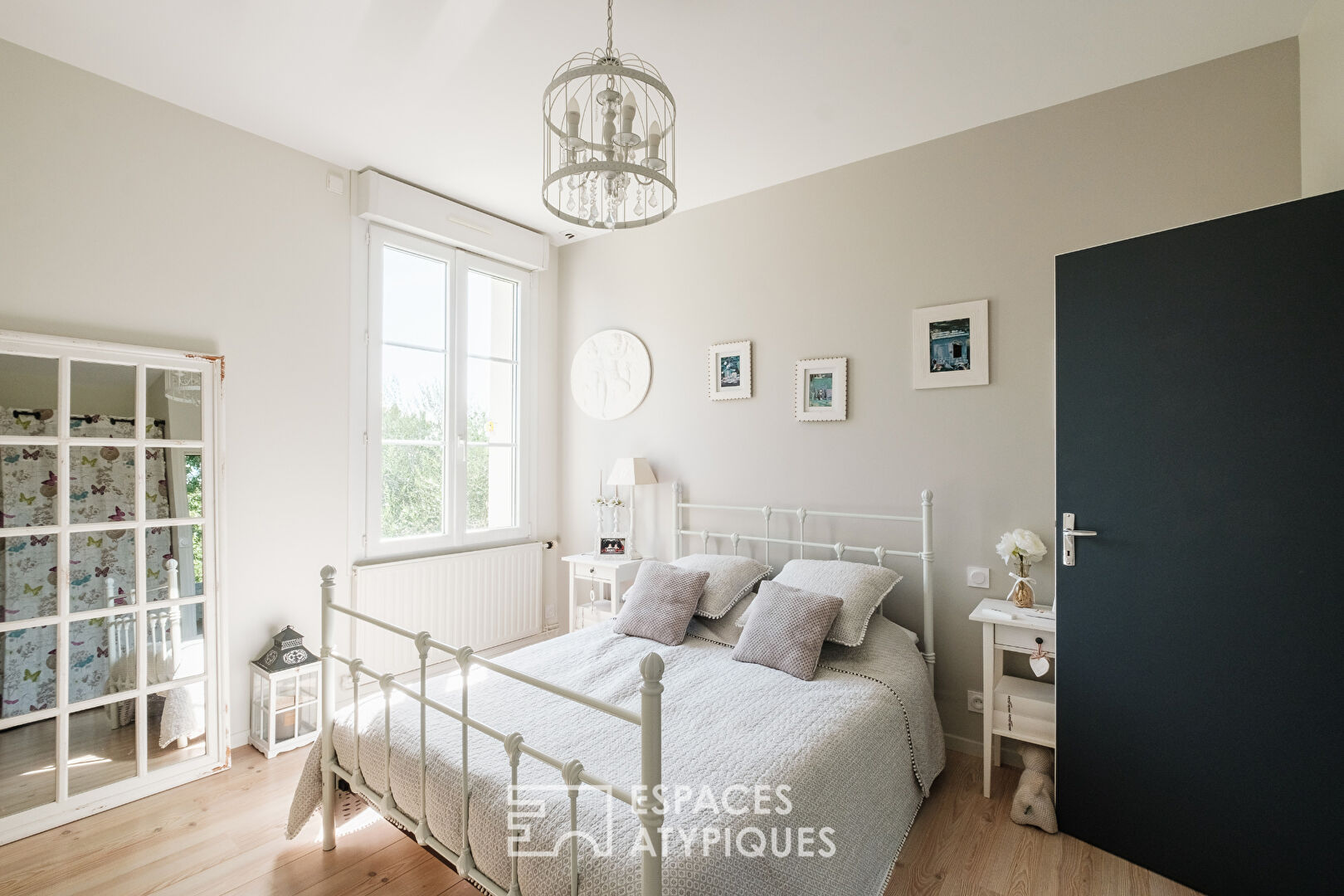 Renovated character property and its landscaped park