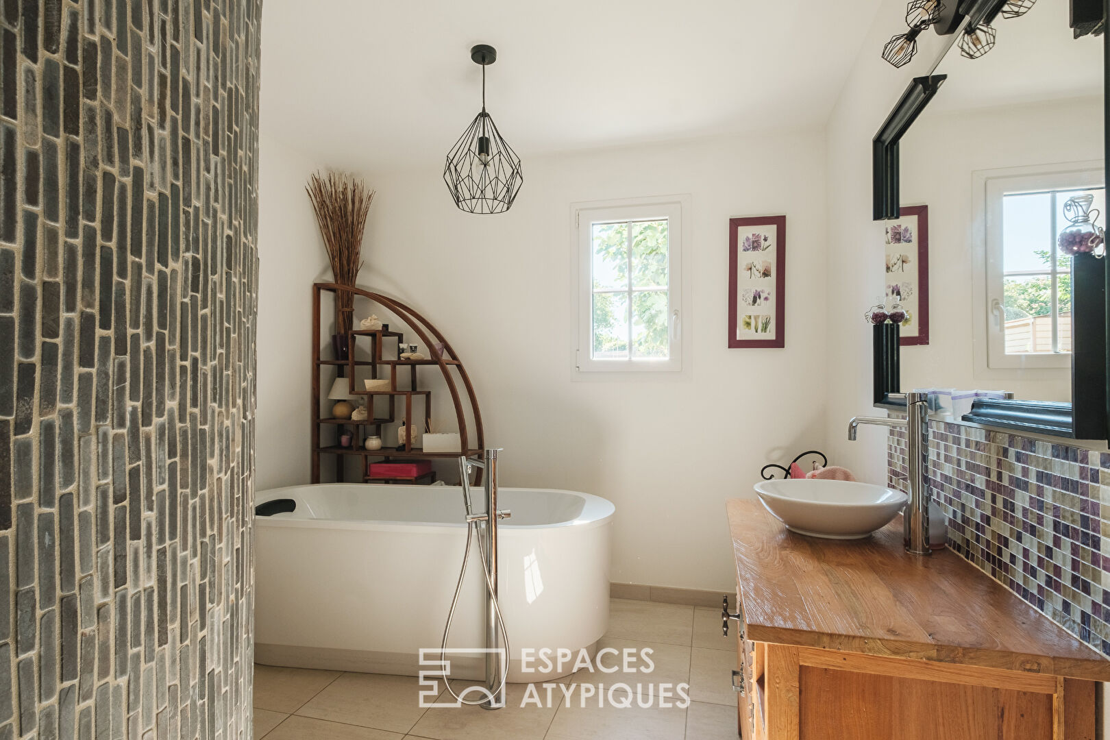 House in the Rétais style, a haven of serenity with “seaside” charm