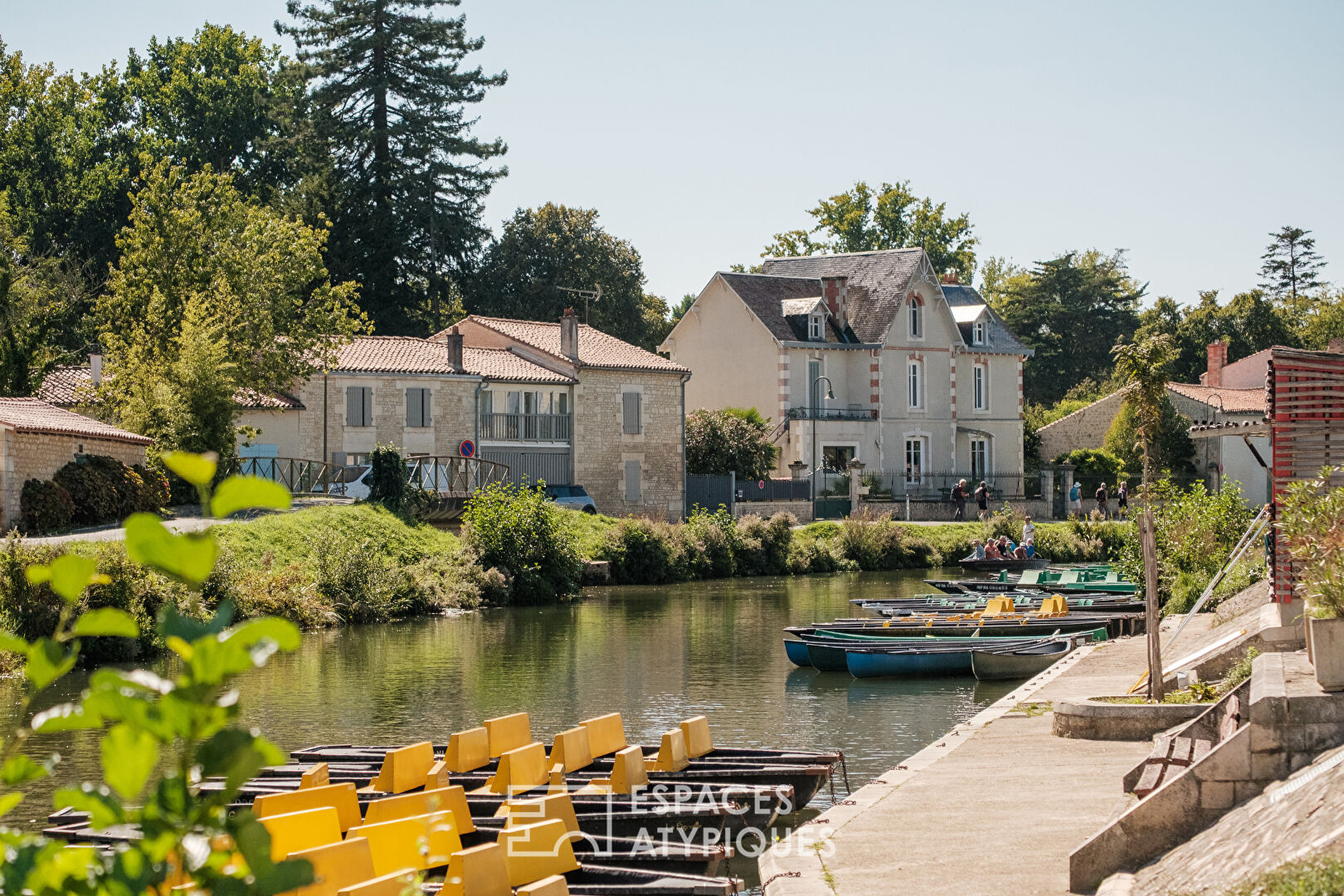 Charming house with a contemplative view of the Sèvre