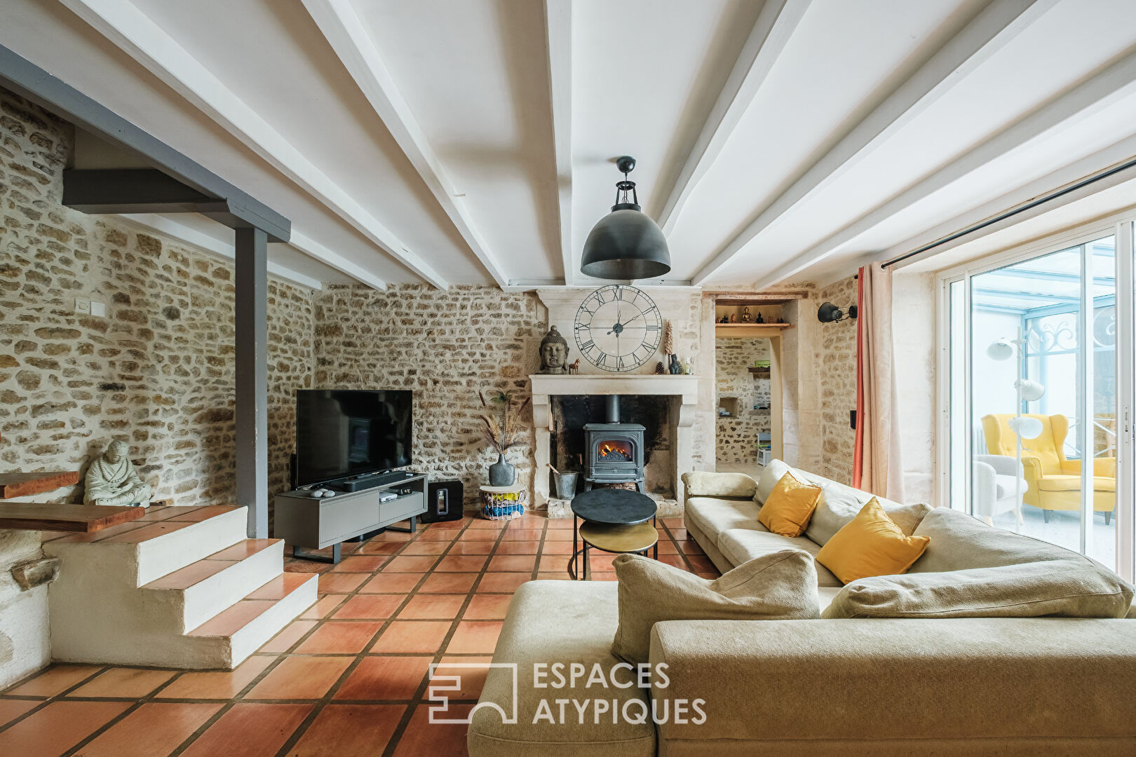 Family home with equestrian facilities