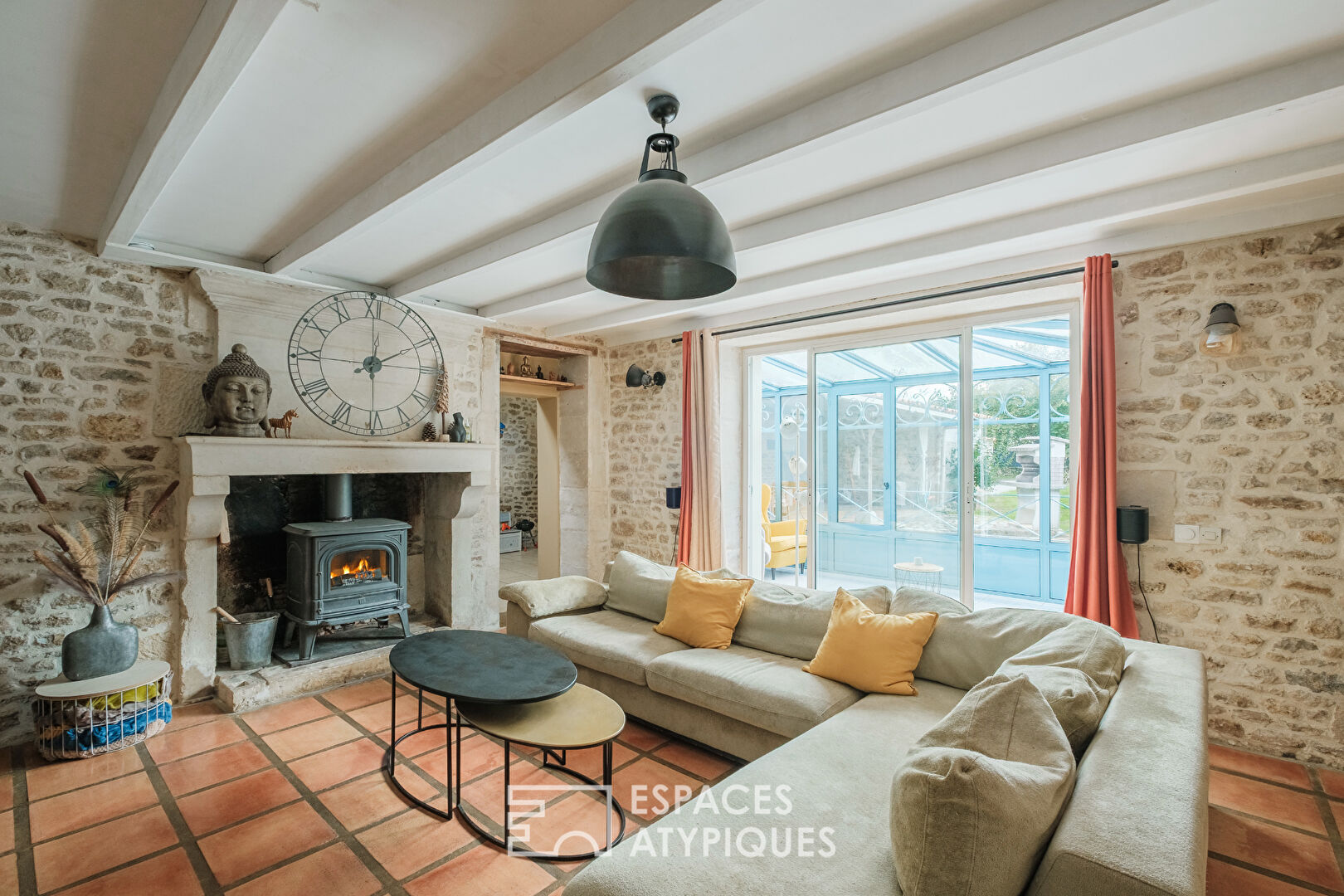 Family home with equestrian facilities