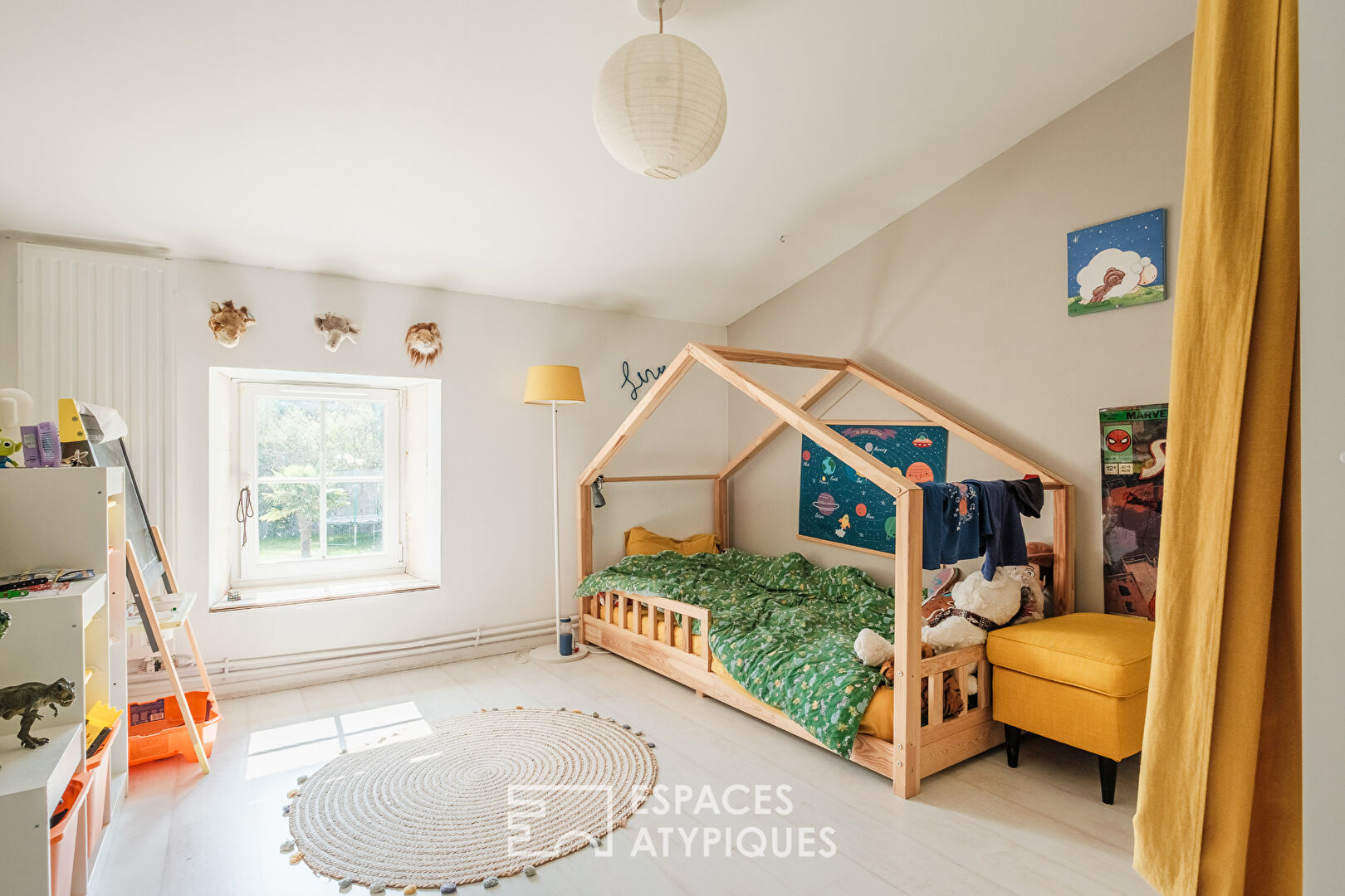 Family home with equestrian facilities