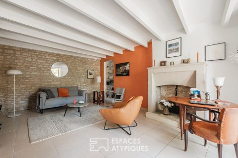 Stone house with refined charm and its bucolic garden