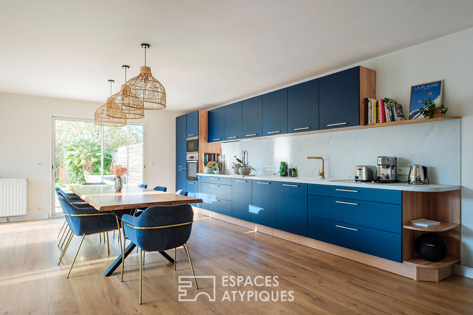 Maison familiale entre luminosité et charme près de Magné