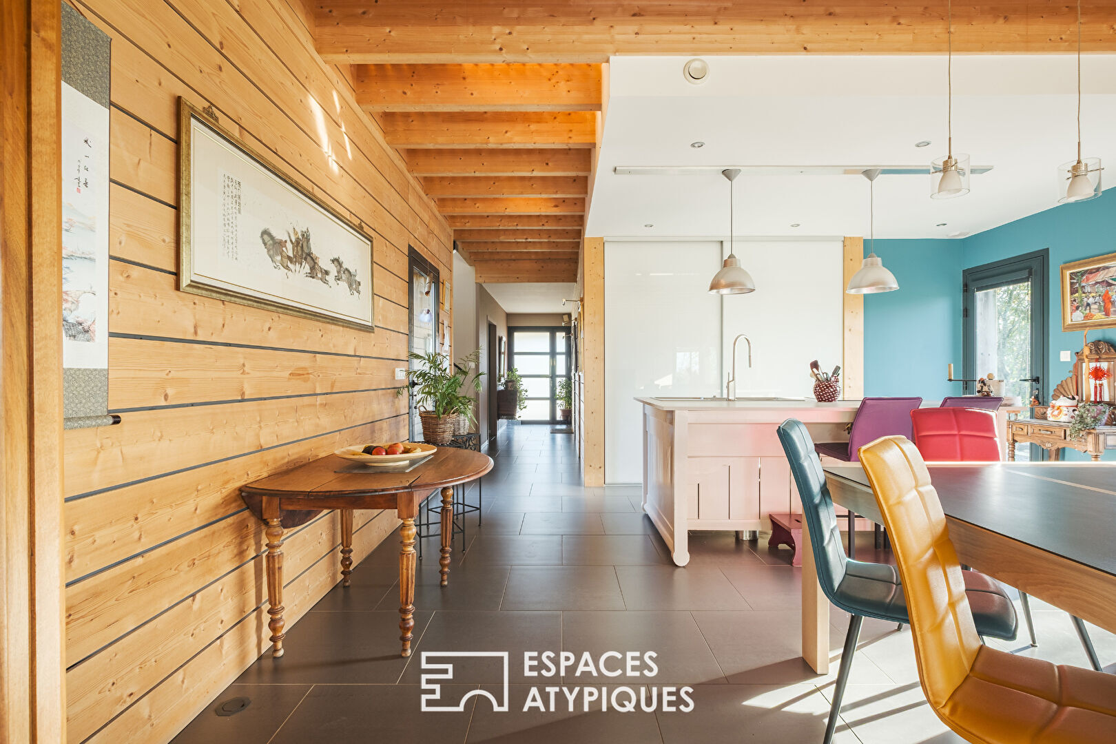 Maison d’architecte entre verger et prairie