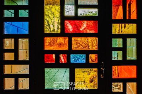 Villa d&rsquo;architecte rétro en ville, au coeur d&rsquo;un parc arboré