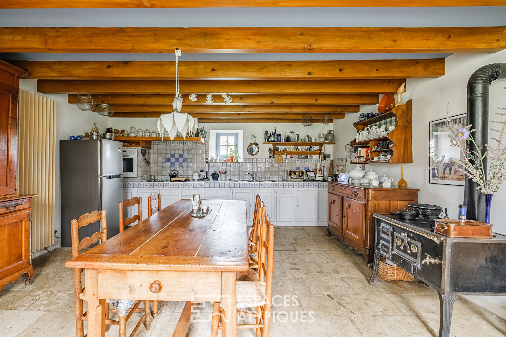 Maison en pierre de campagne au charme intemporel et au fort potentiel