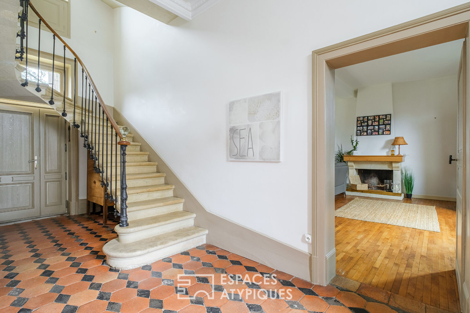 Charmante maison de village avec piscine et multiples espaces à repenser