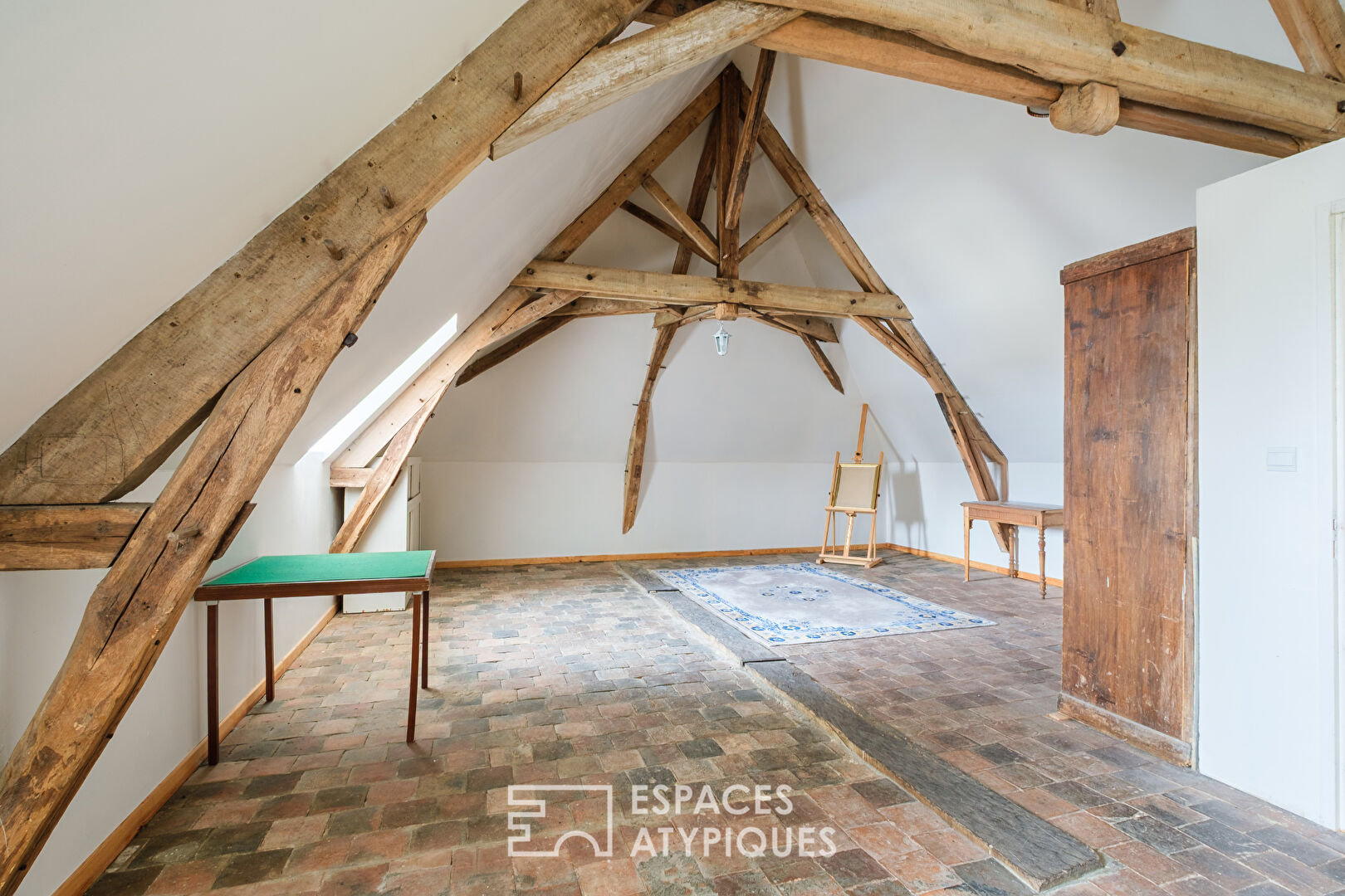 Charmante maison de village avec piscine et multiples espaces à repenser