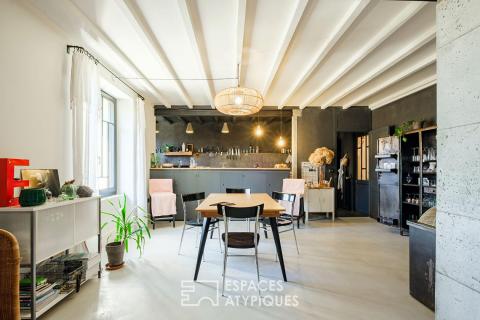 Maison de caractère entre béton et pierres au coeur du Marais