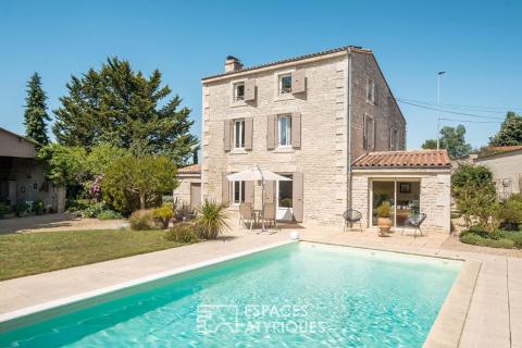 Charmant moulin ancien attenant à sa maison