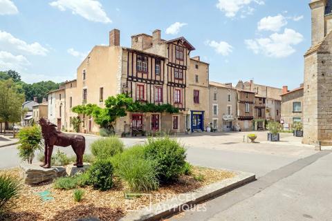 Maison classée Monument Historique et son logement indépendant dans un village de patrimoine