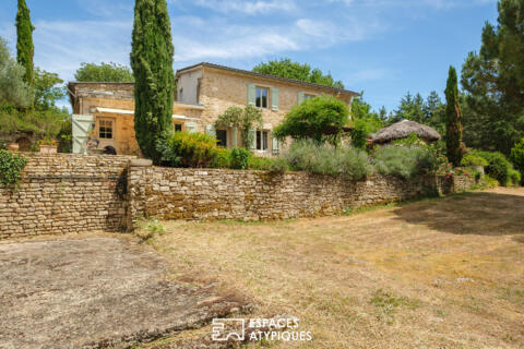 Propriété en pierre au charme provençal dans un écrin de verdure