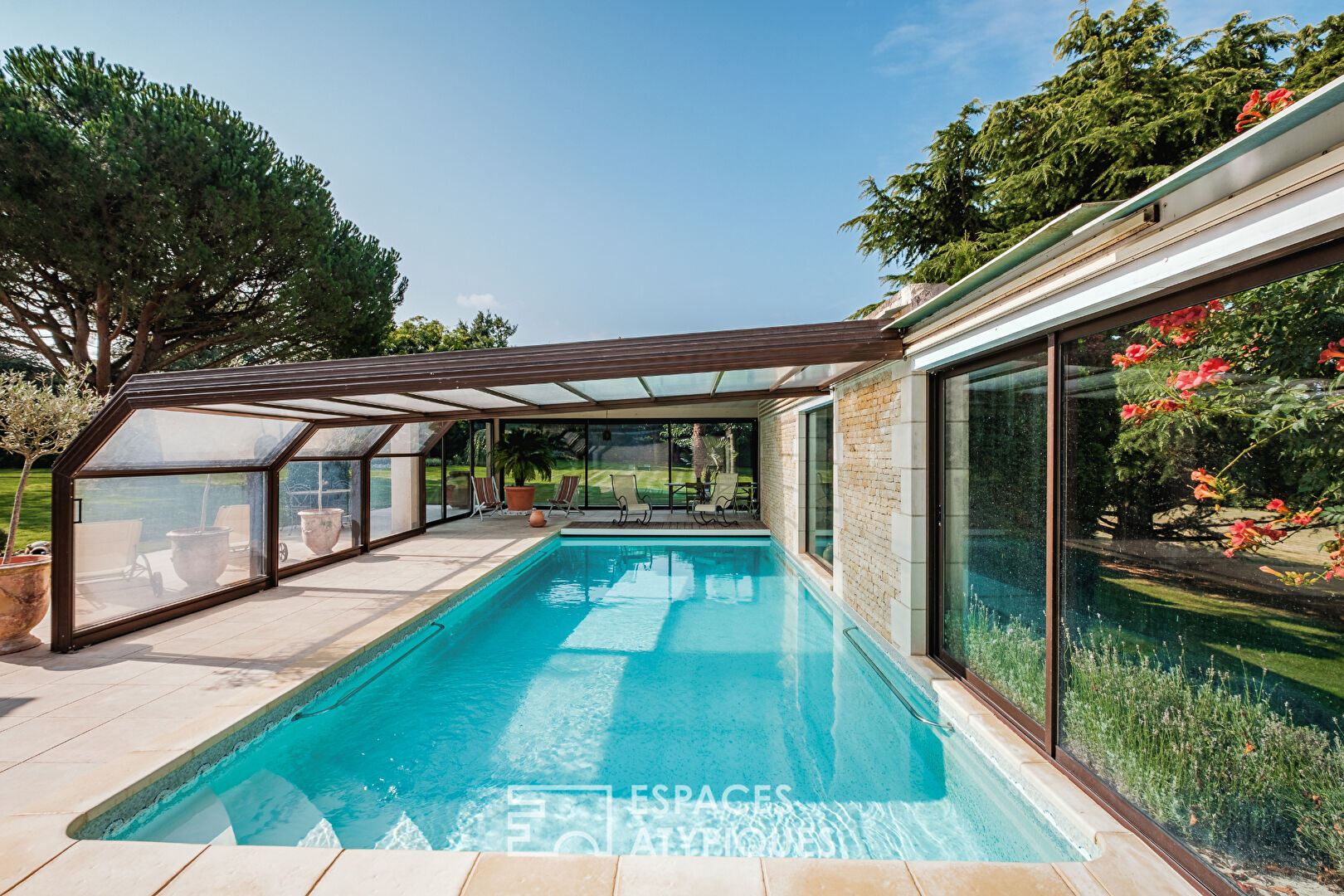 Villa d’architecte au cadre enchanteur