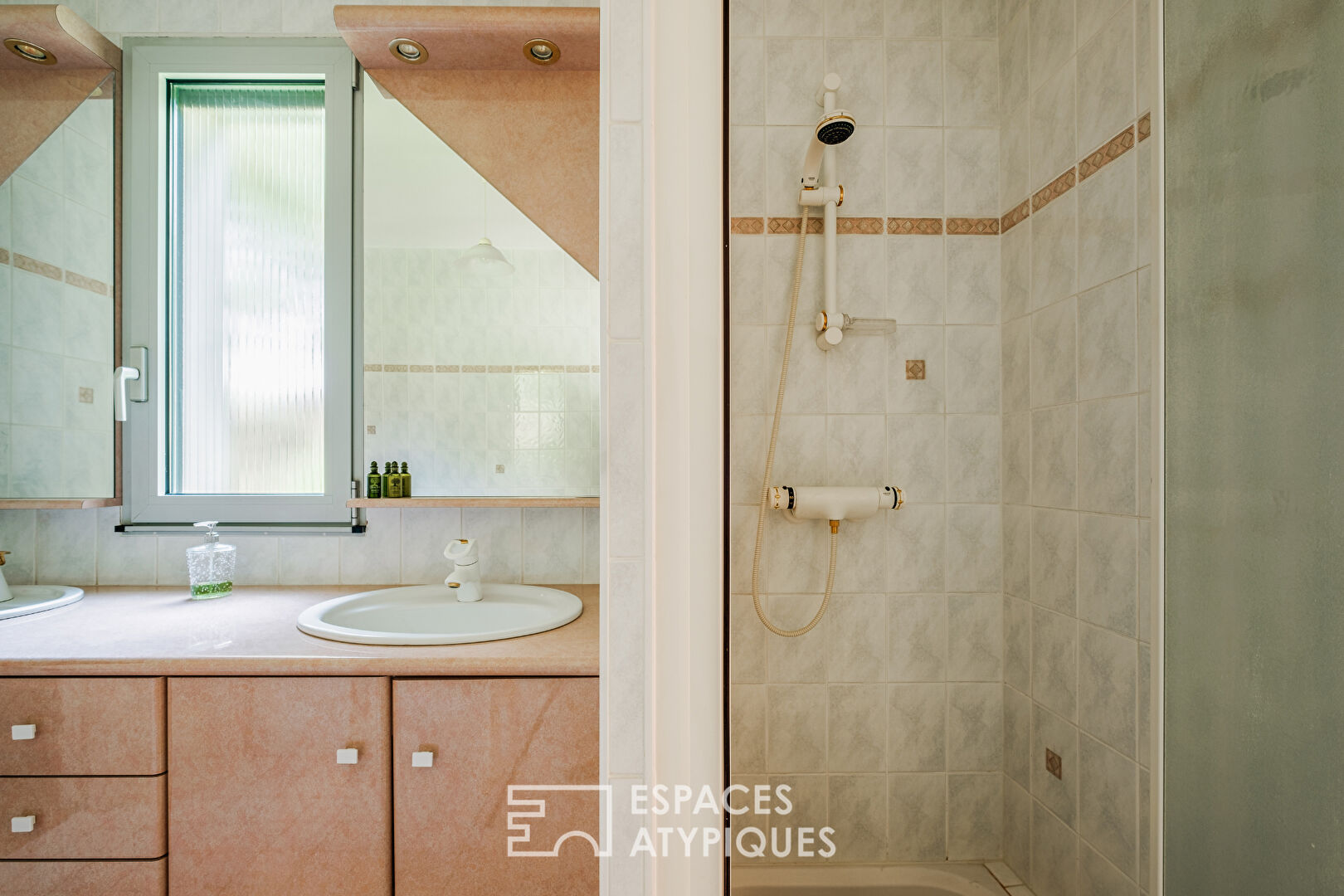 Villa d’architecte au cadre enchanteur