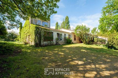 Maison d&rsquo;architecte seventies à réinventer