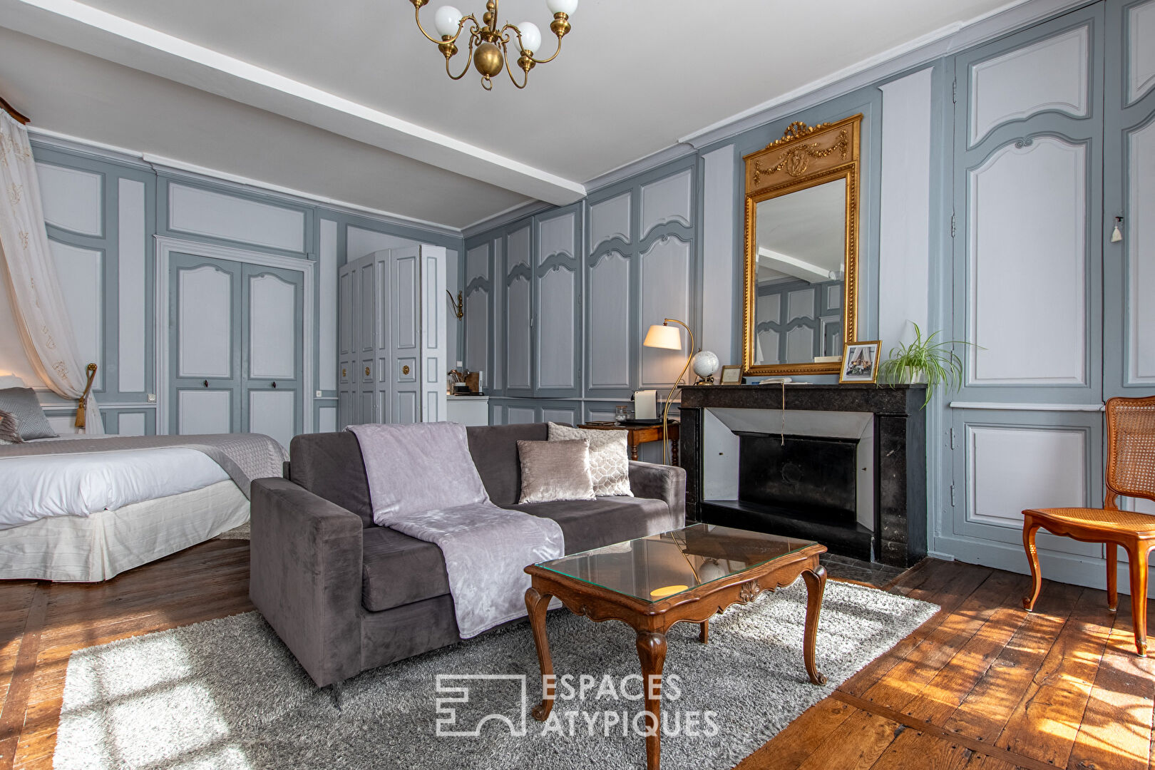 Demeure du XVIIIe avec appartements de prestige, en coeur de ville