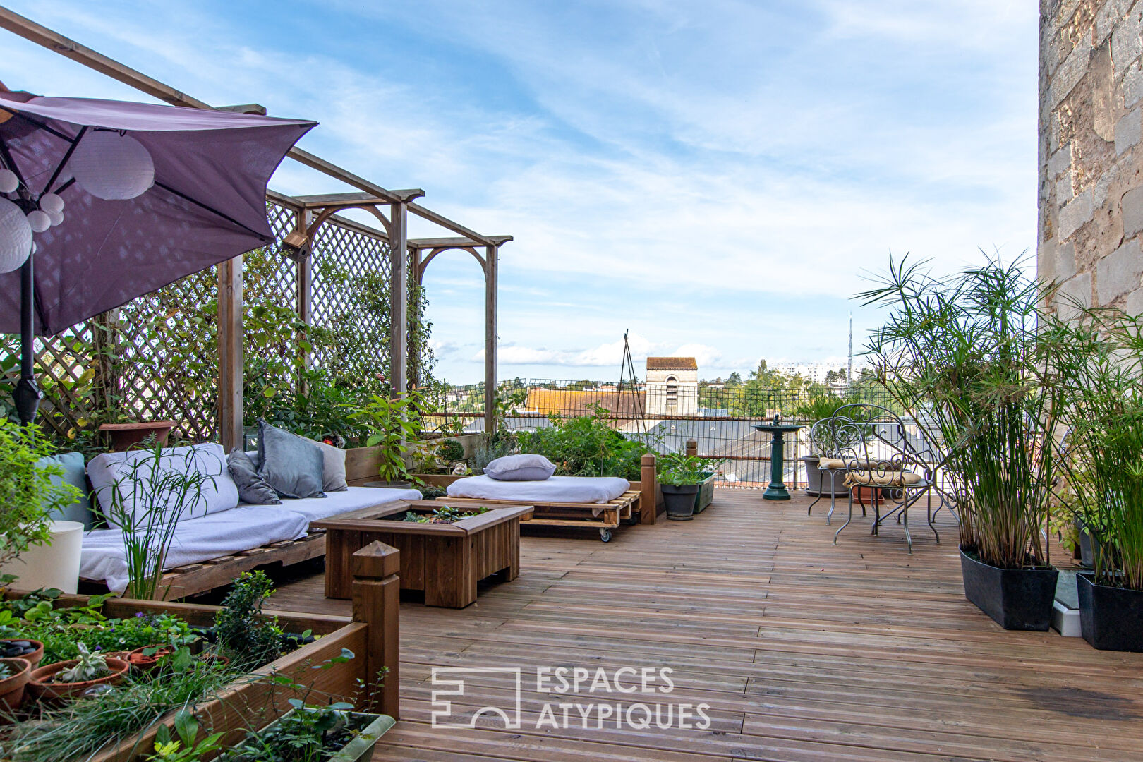 Demeure du XVIIIe avec appartements de prestige, en coeur de ville