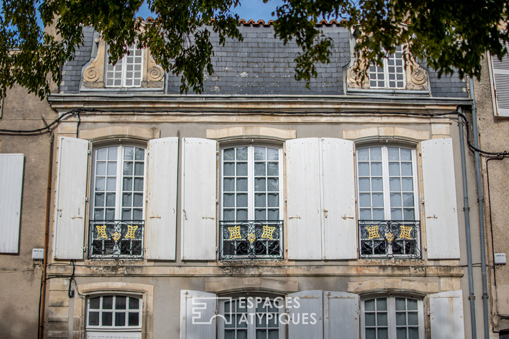 Demeure du XVIIIe avec appartements de prestige, en coeur de ville