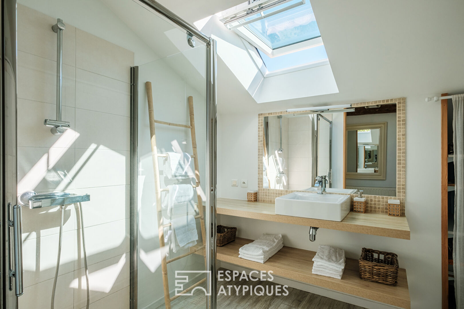 Propriété d’exception avec piscine intérieure et vue imprenable sur les châteaux de Chauvigny