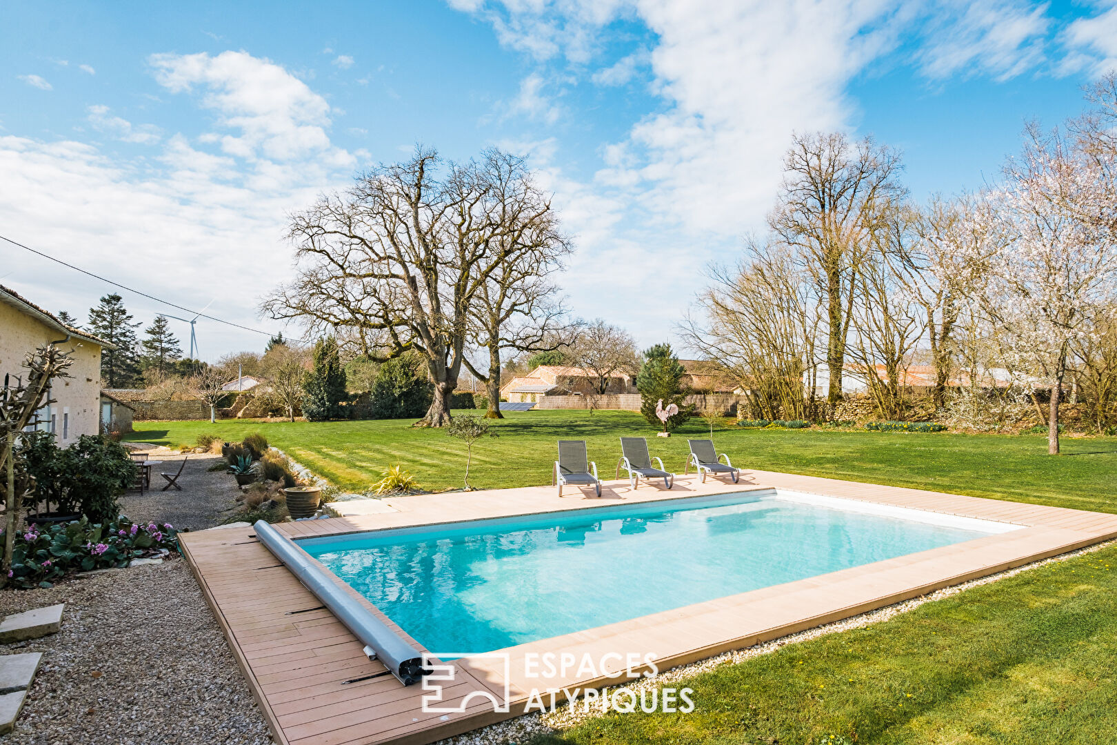 Longère de charme et son jardin bucolique