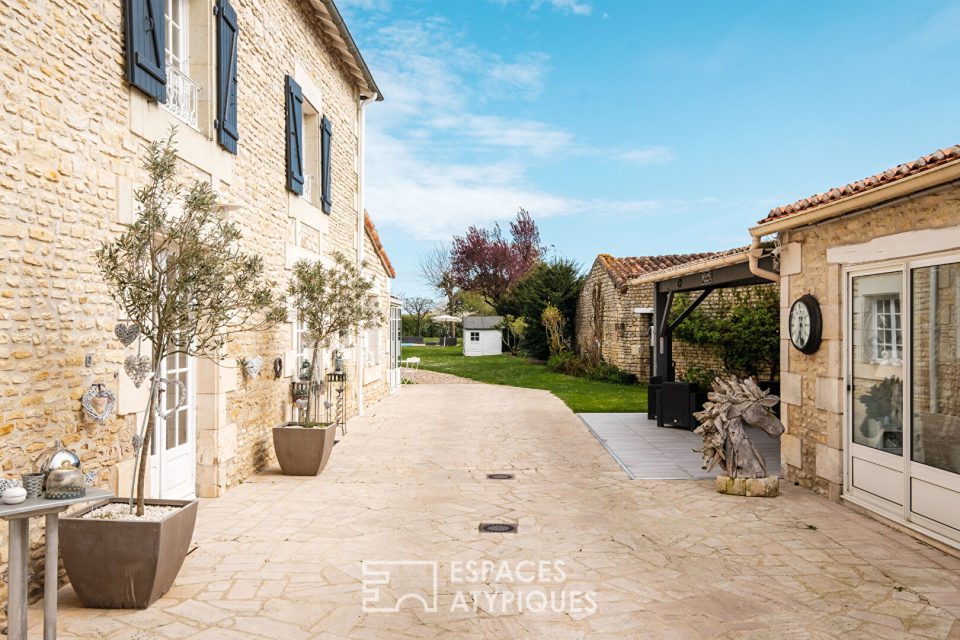 Elégante maison en pierre avec piscine et jacuzzi, aux portes de Poitiers