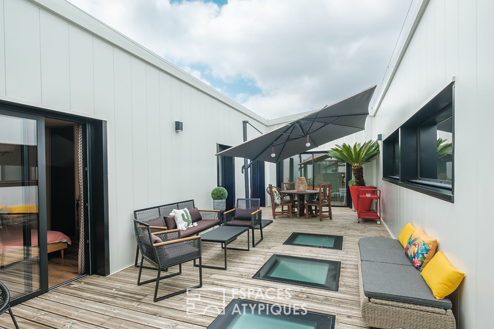 Loft contemporain avec piscine