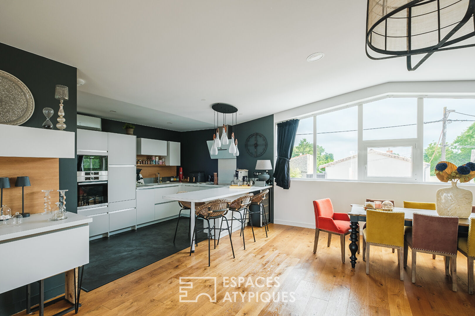 Loft contemporain avec piscine