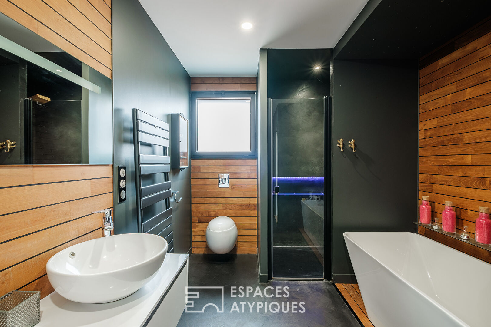 Loft contemporain avec piscine