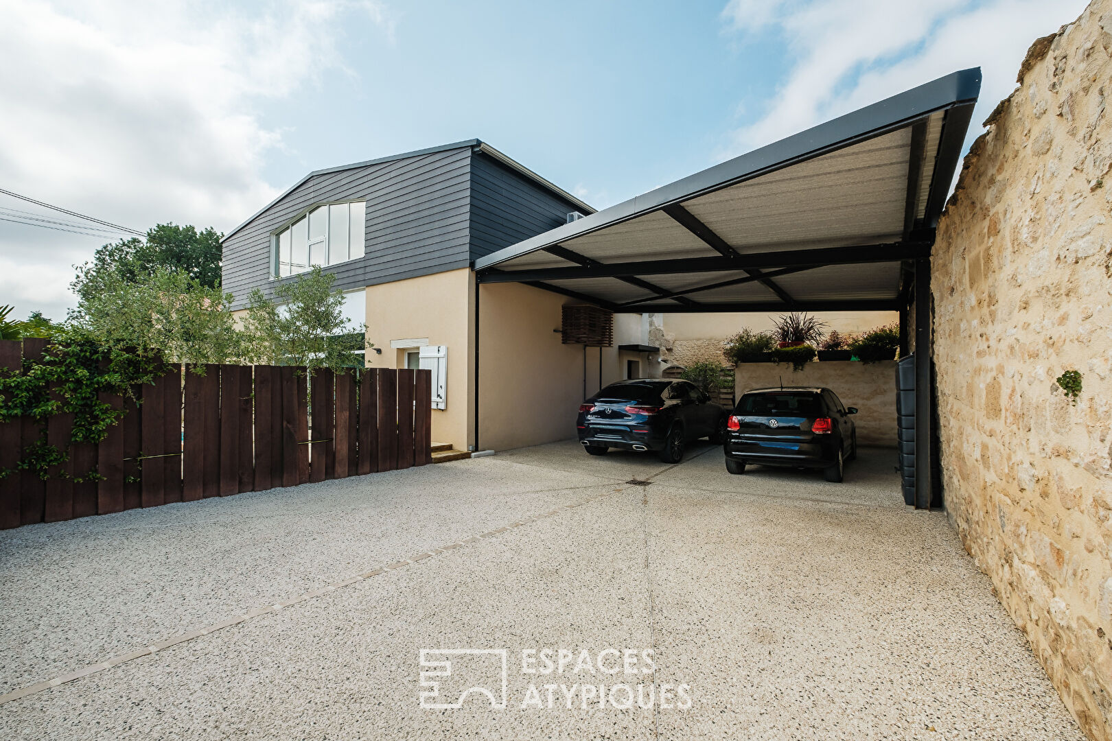 Loft contemporain avec piscine
