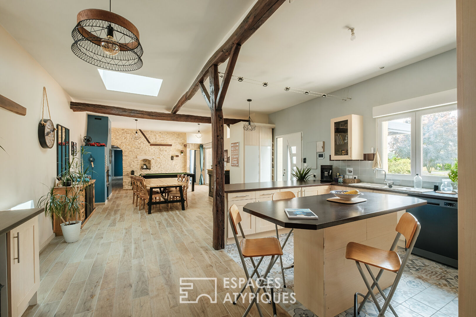 Charmante maison familiale en pierre avec piscine