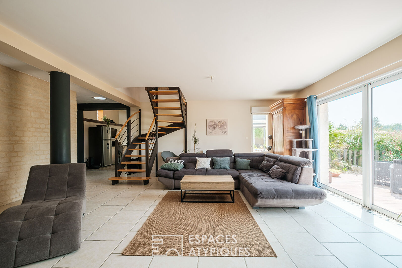 Charmante maison familiale en pierre avec piscine
