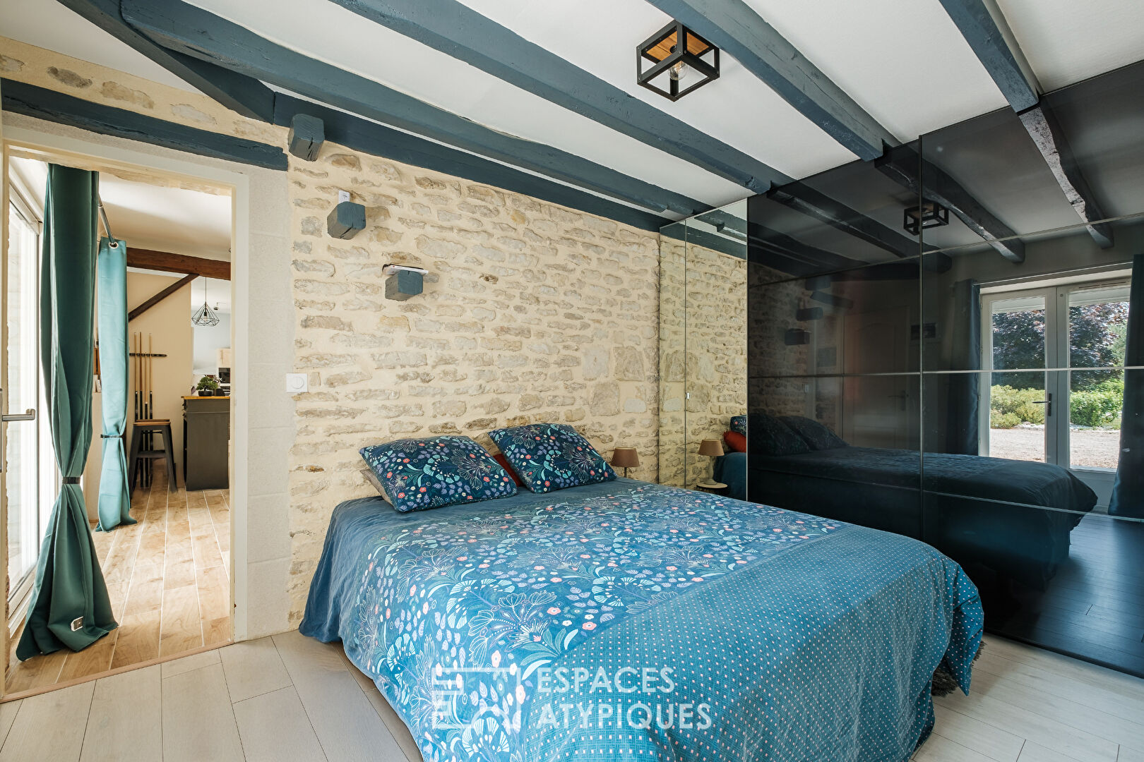 Charmante maison familiale en pierre avec piscine