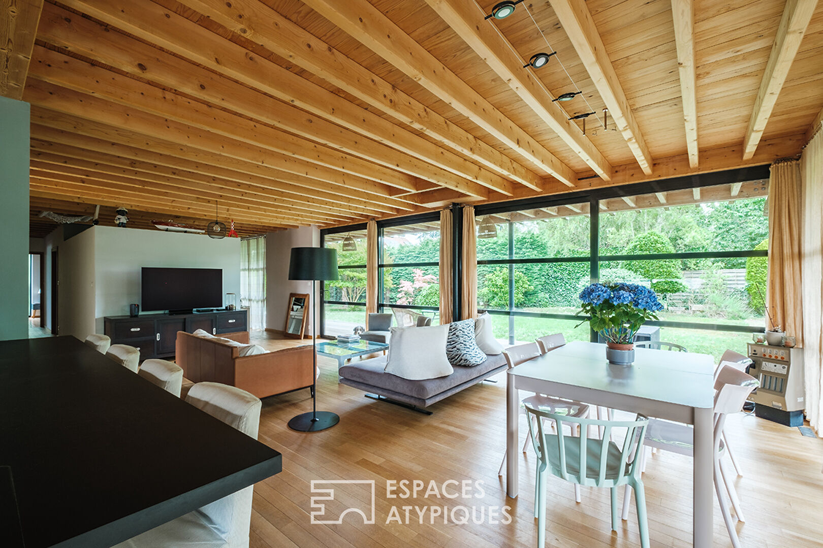 Design épuré aux portes de Poitiers et sa maison d’amis
