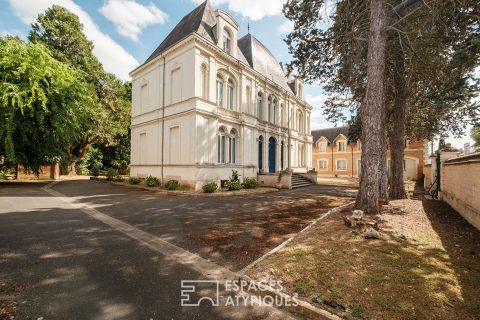 Historic mansion in the heart of Châtellerault, exceptional park and outbuildings