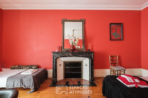 18th century mansion in the heart of the city