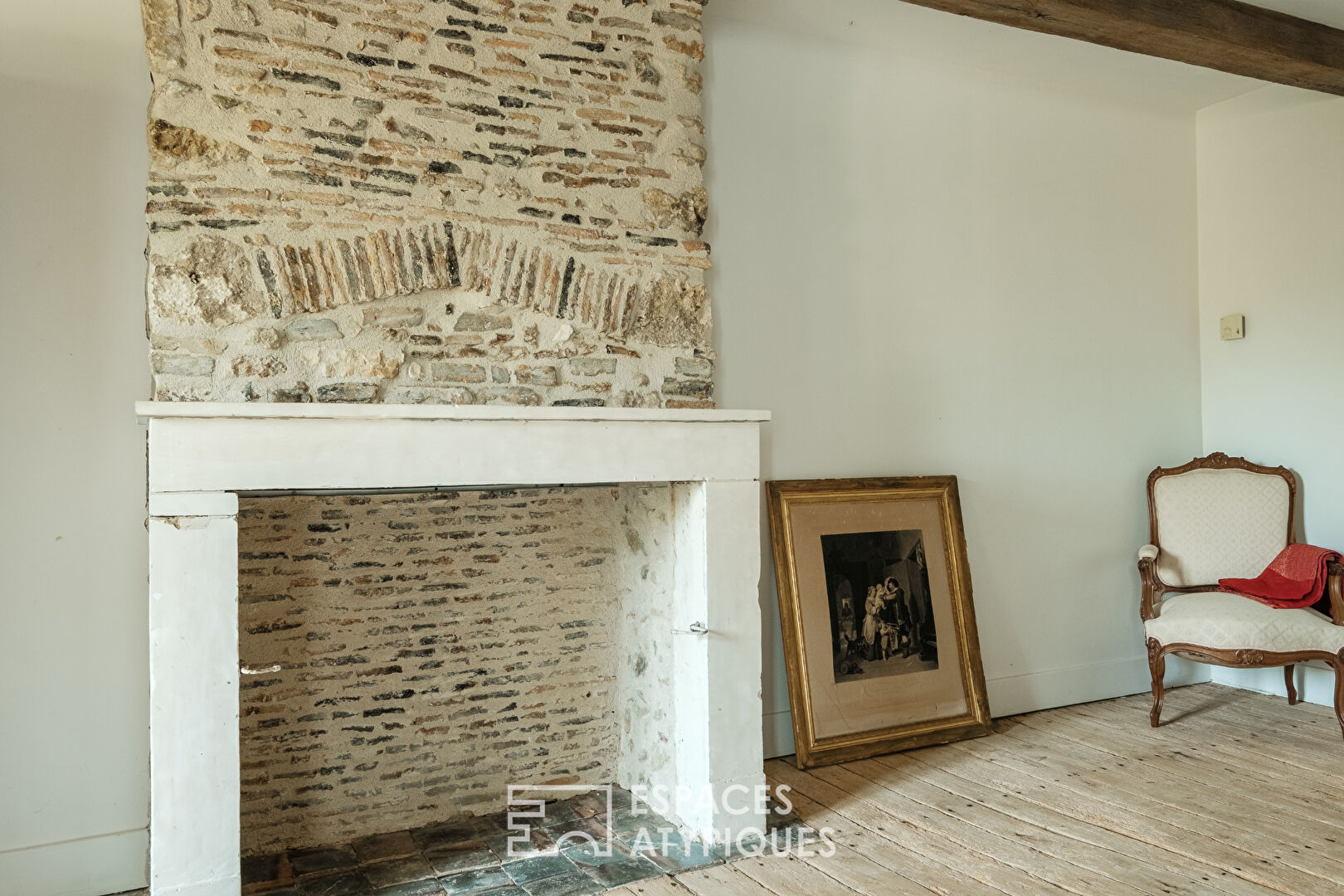 Poitevin house of character surrounded by its wooded park