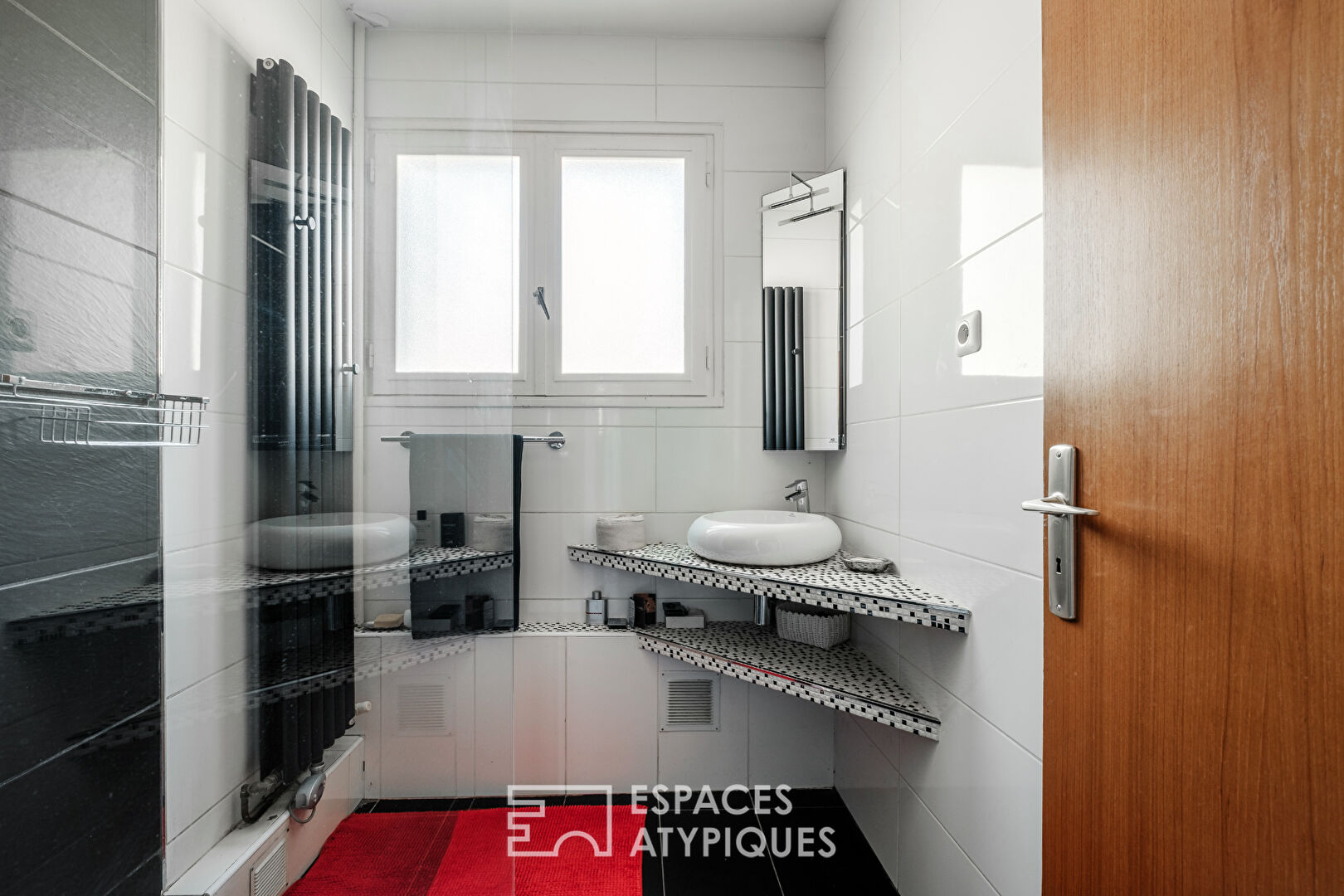 Modernist architect-designed house on the outskirts of Poitiers