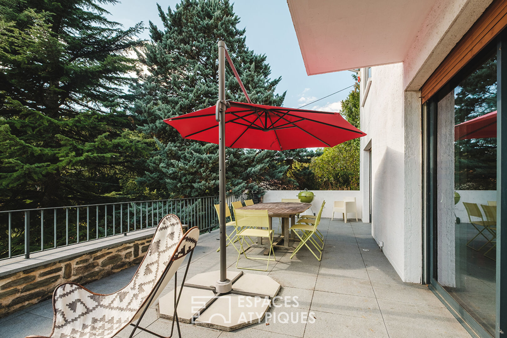 Modernist architect-designed house on the outskirts of Poitiers